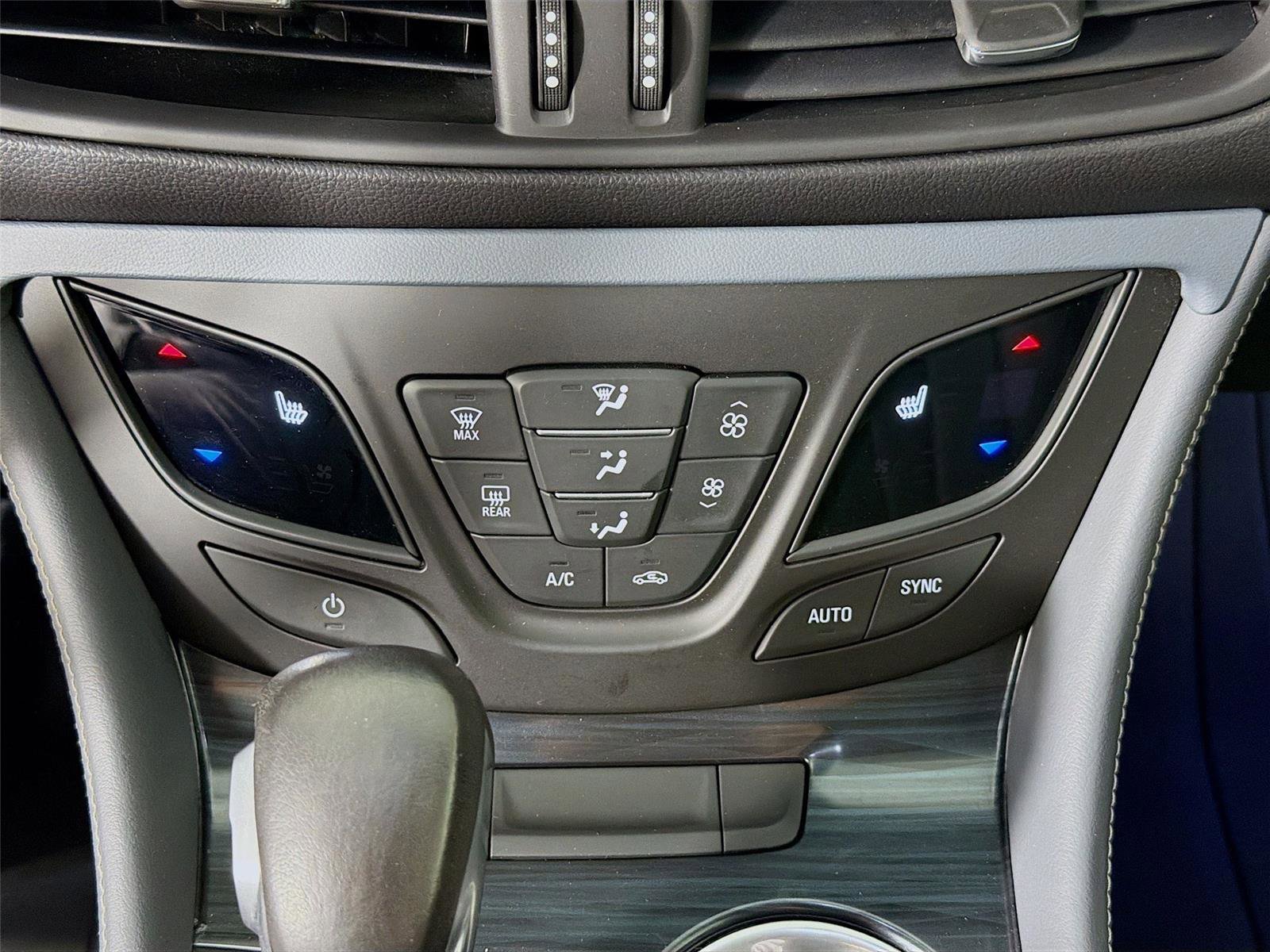 Used 2019 Buick Envision Premium image 18