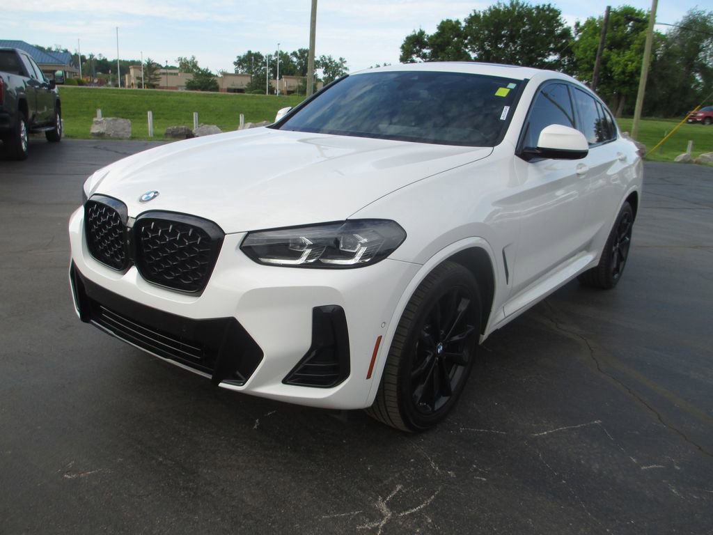 Used 2023 BMW X4 xDrive30i w/ M Sport Package AWD/4WD image 11