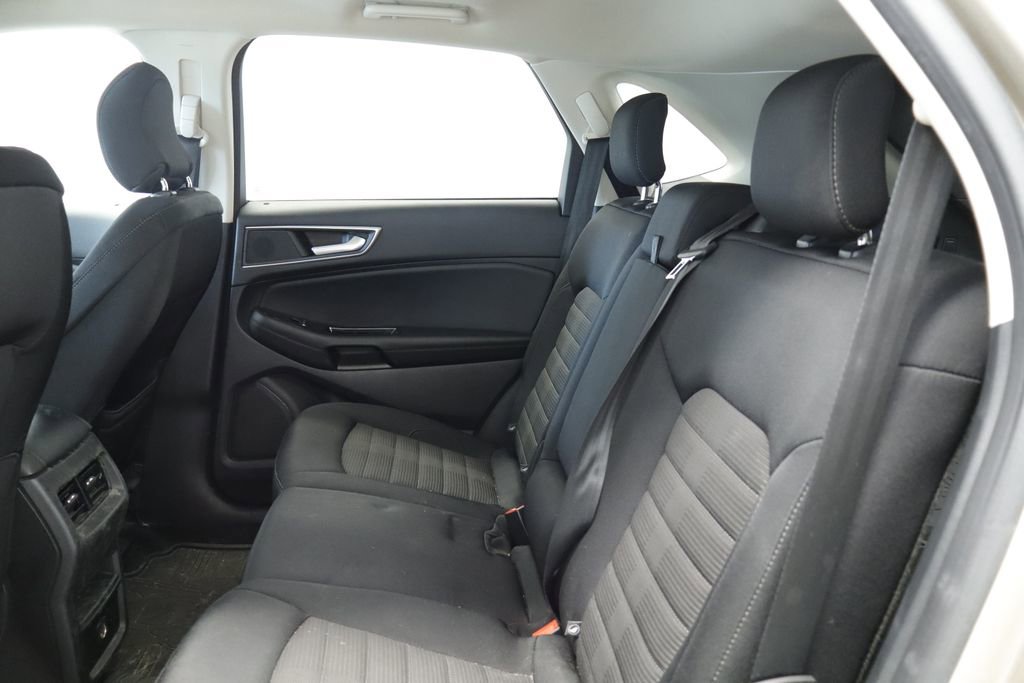 Used 2018 Ford Edge SEL w/ Equipment Group 201A AWD/4WD image 21