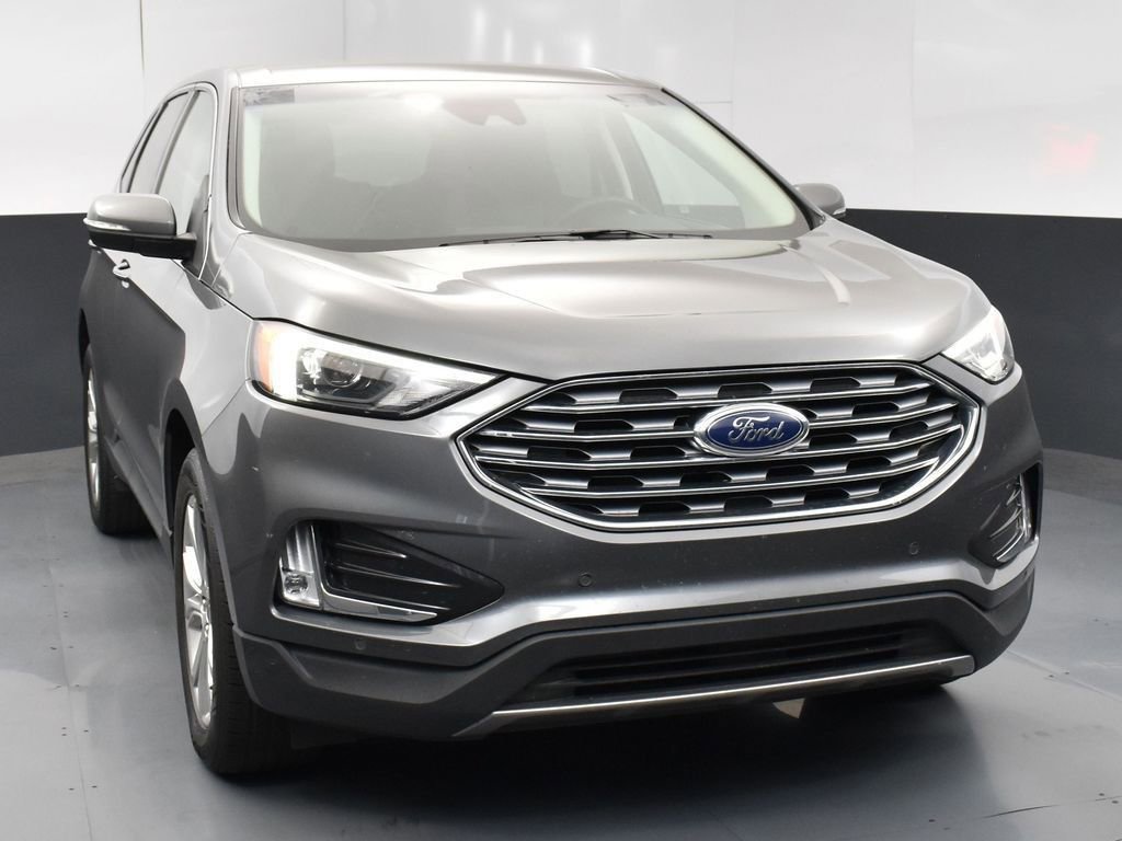 Used 2024 Ford Edge Titanium image 2