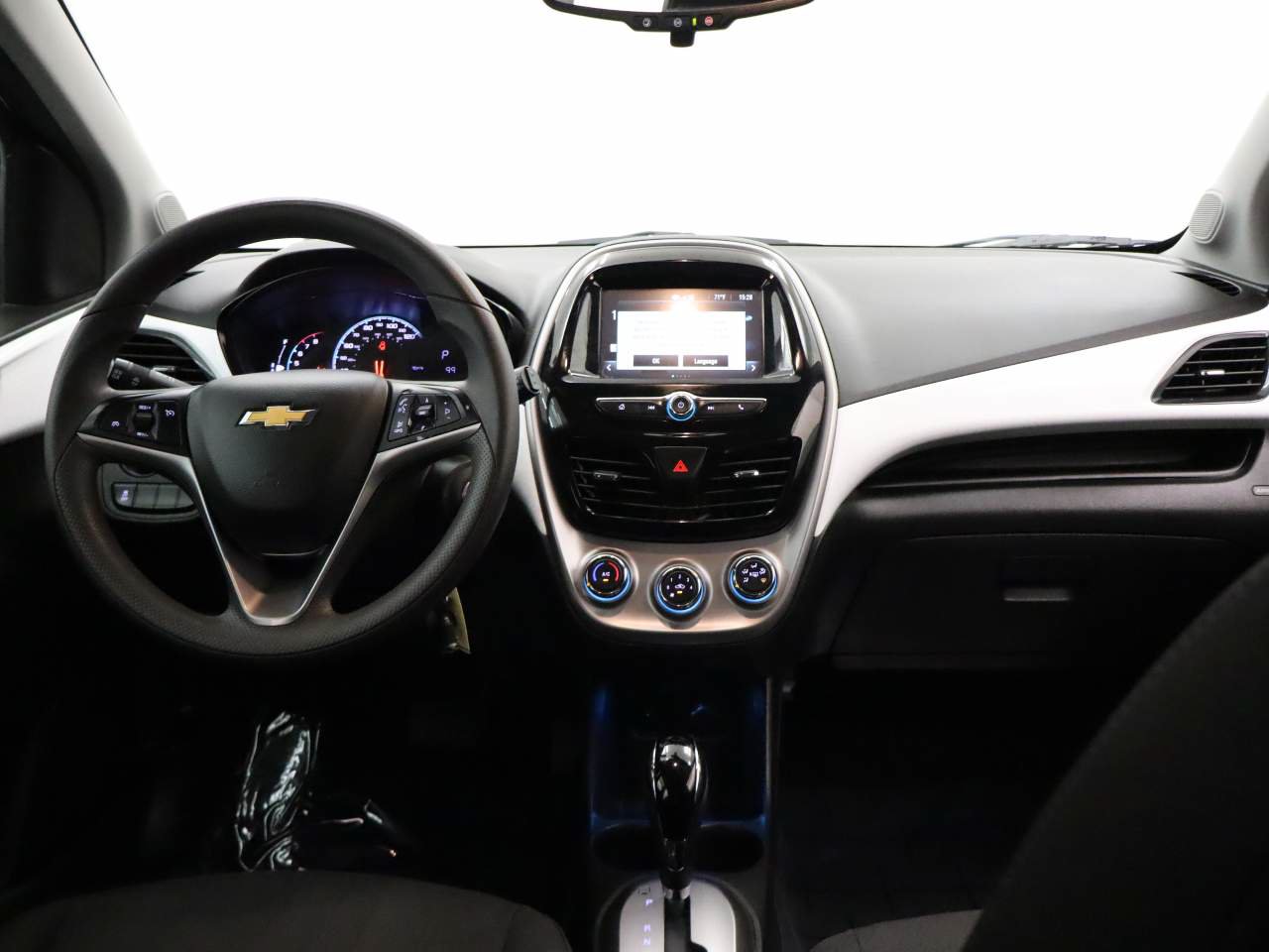 Used 2018 Chevrolet Spark LT FWD image 13