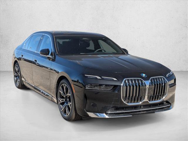 Used 2025 BMW i7 eDrive50 w/ Premium Package image 3