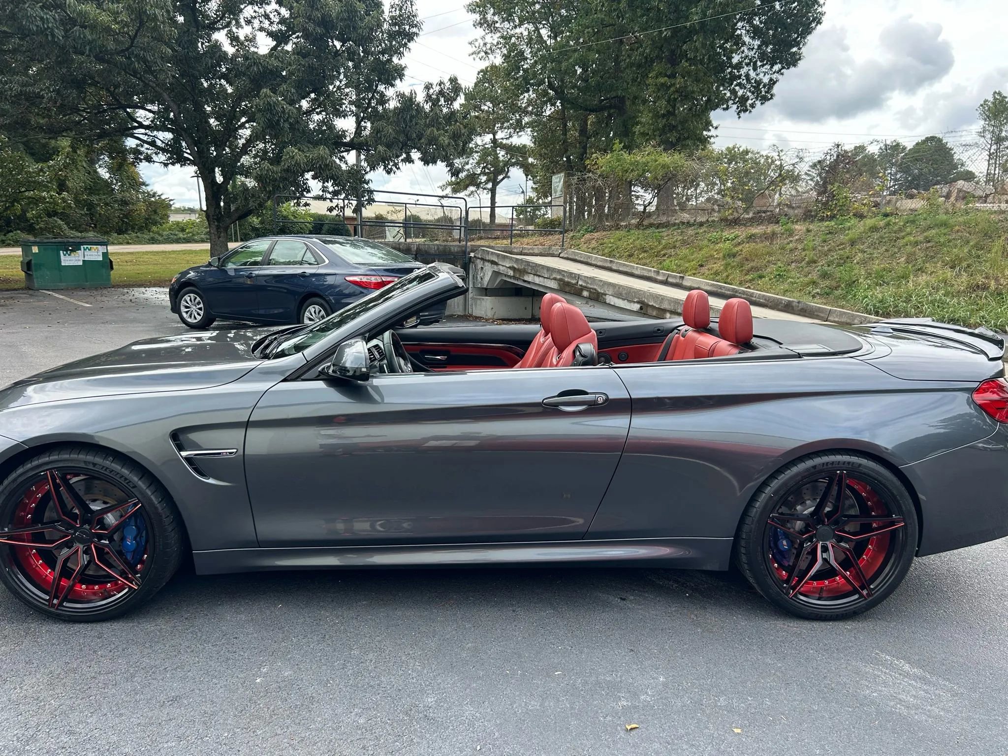 Used 2015 BMW M4 Convertible image 14