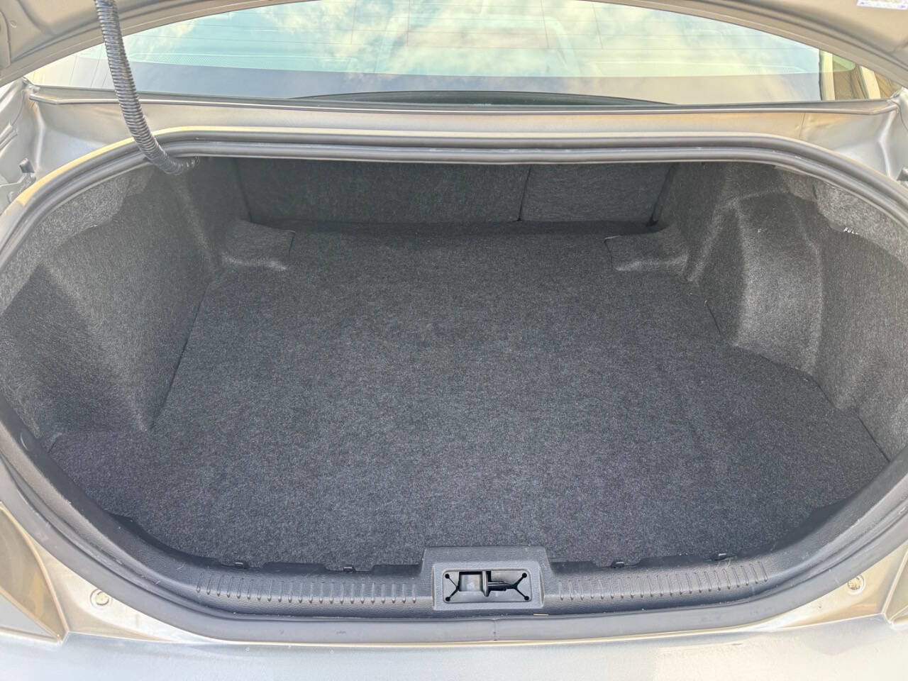 Used 2008 Lincoln MKZ image 13