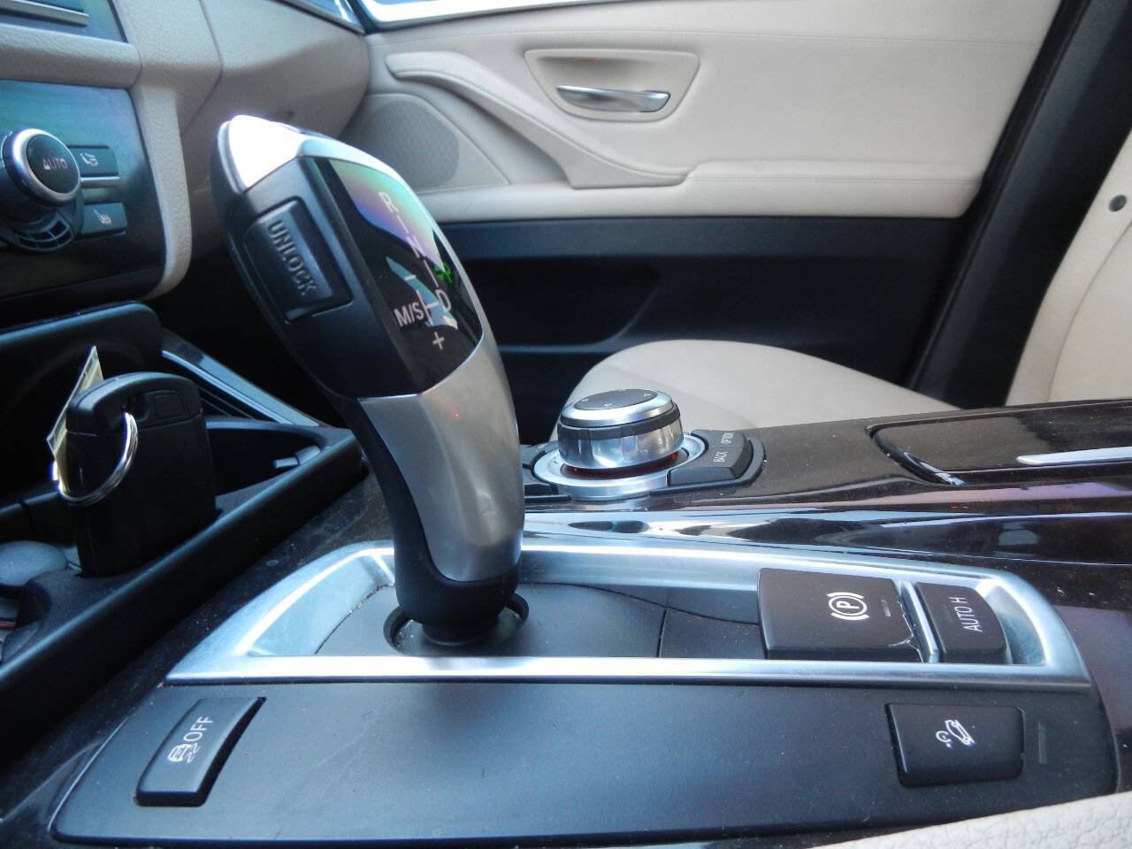 Used 2011 BMW 535i xDrive Sedan AWD/4WD image 42