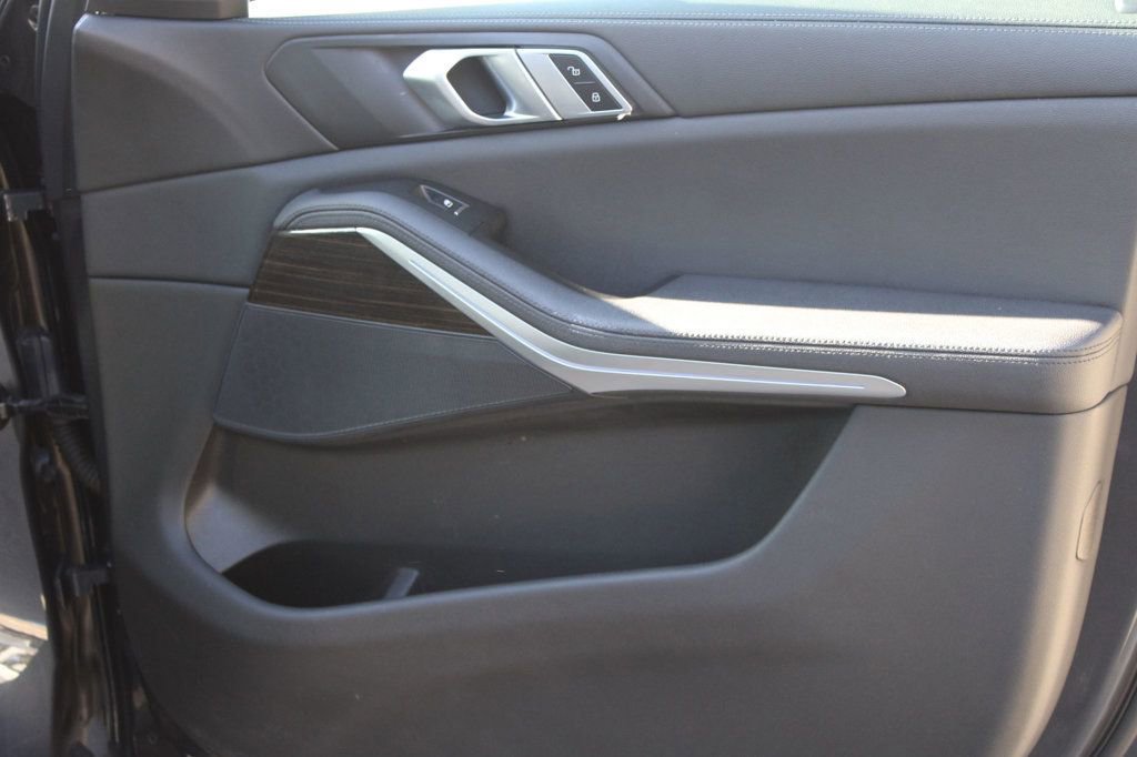 Used 2020 BMW X5 xDrive40i w/ Premium Package image 21