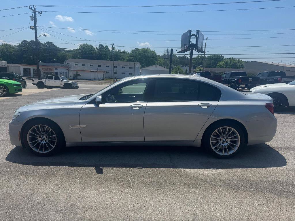 Used 2013 BMW 750Li RWD image 7