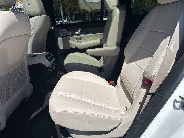 Used 2025 Mercedes-Benz GLS 450 4MATIC image 23