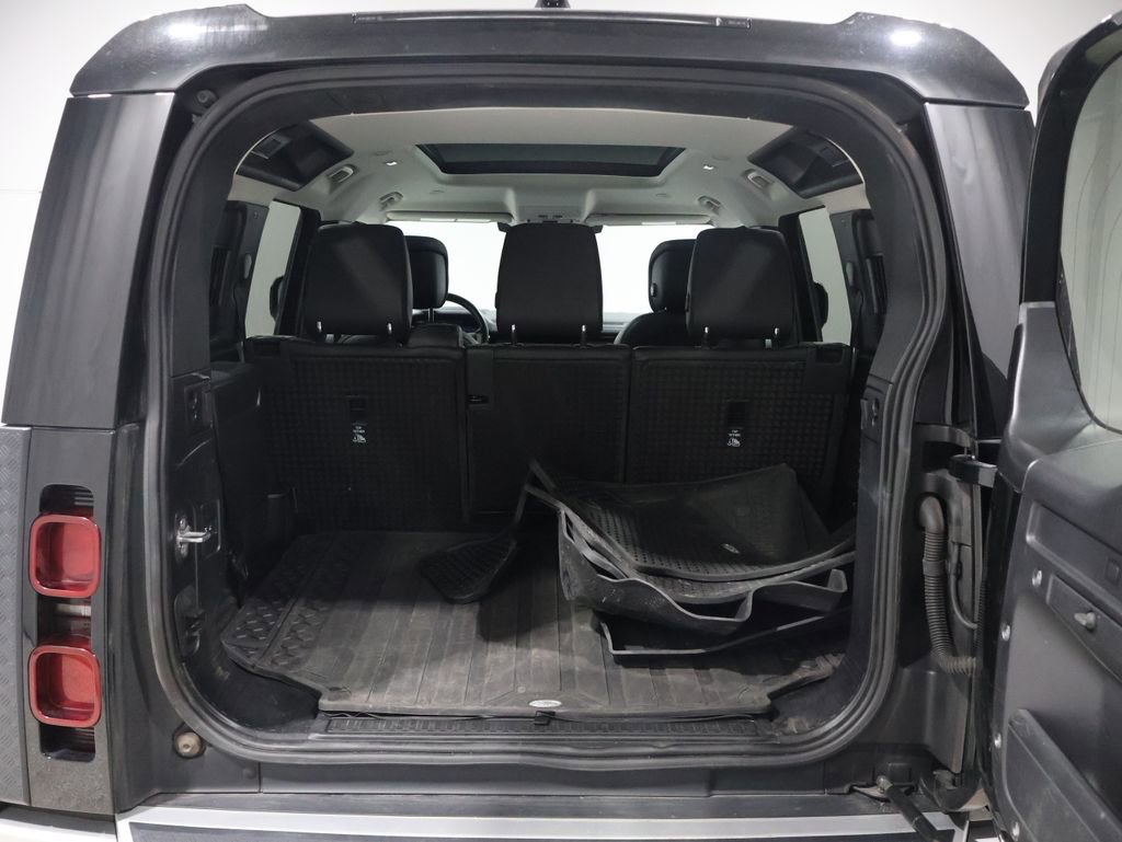 Used 2020 Land Rover Defender 110 HSE AWD/4WD image 18