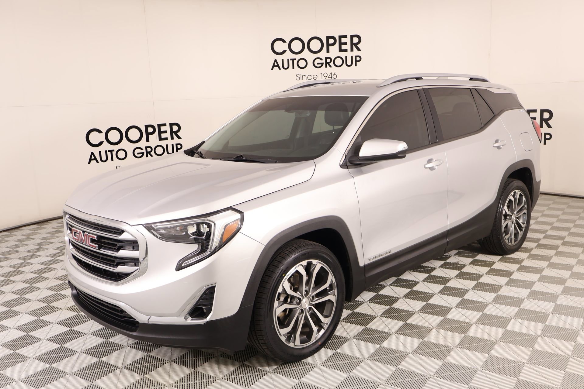 Used 2019 GMC Terrain SLT FWD image 9