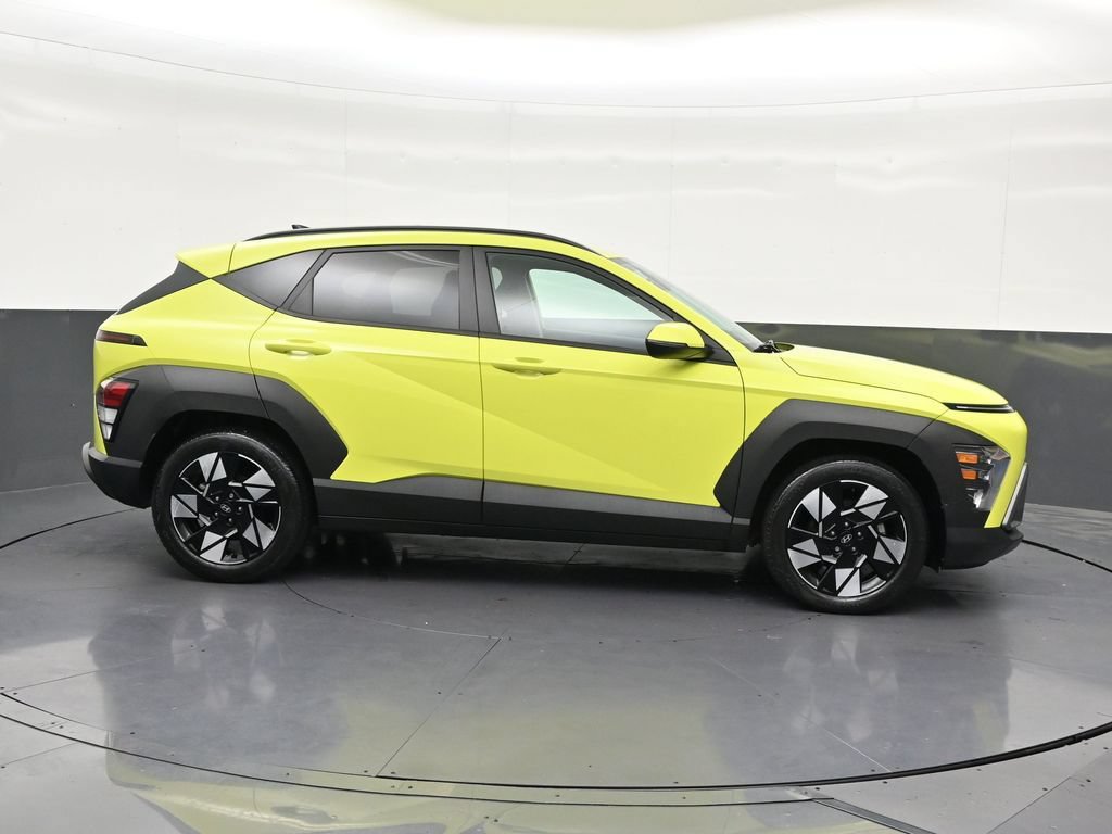 Used 2024 Hyundai Kona SEL w/ Convenience Package FWD image 7
