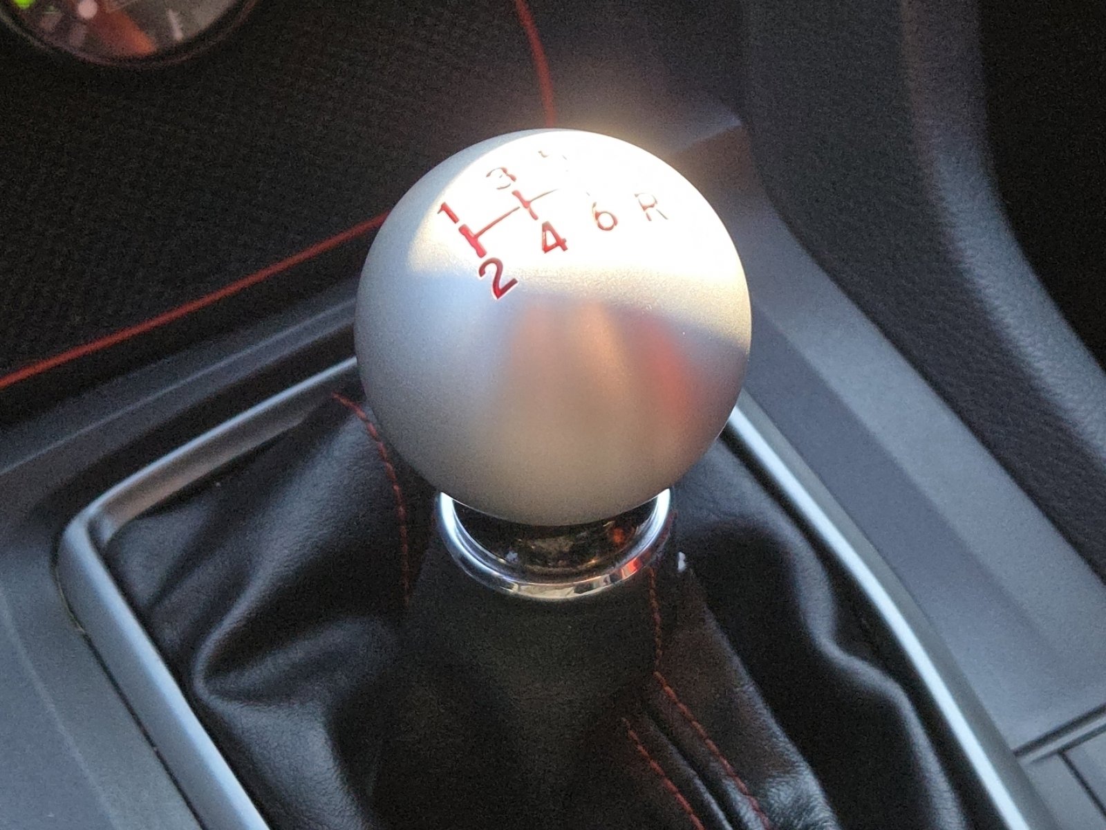 Used 2018 Honda Civic Type R image 9