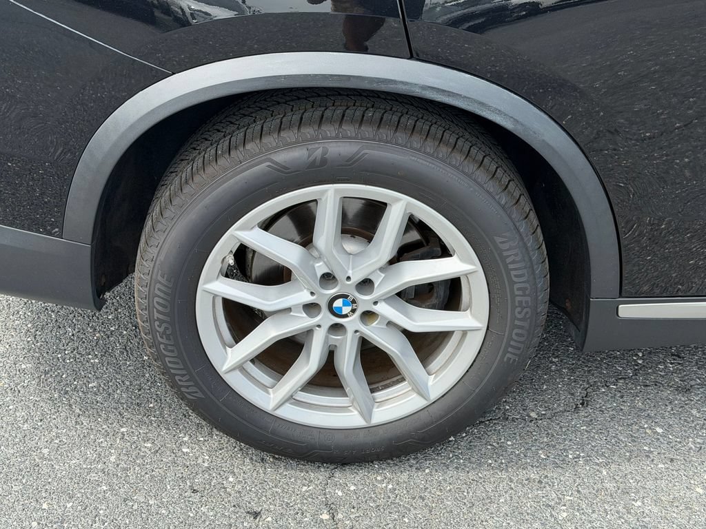 Used 2022 BMW X5 xDrive40i AWD/4WD image 12