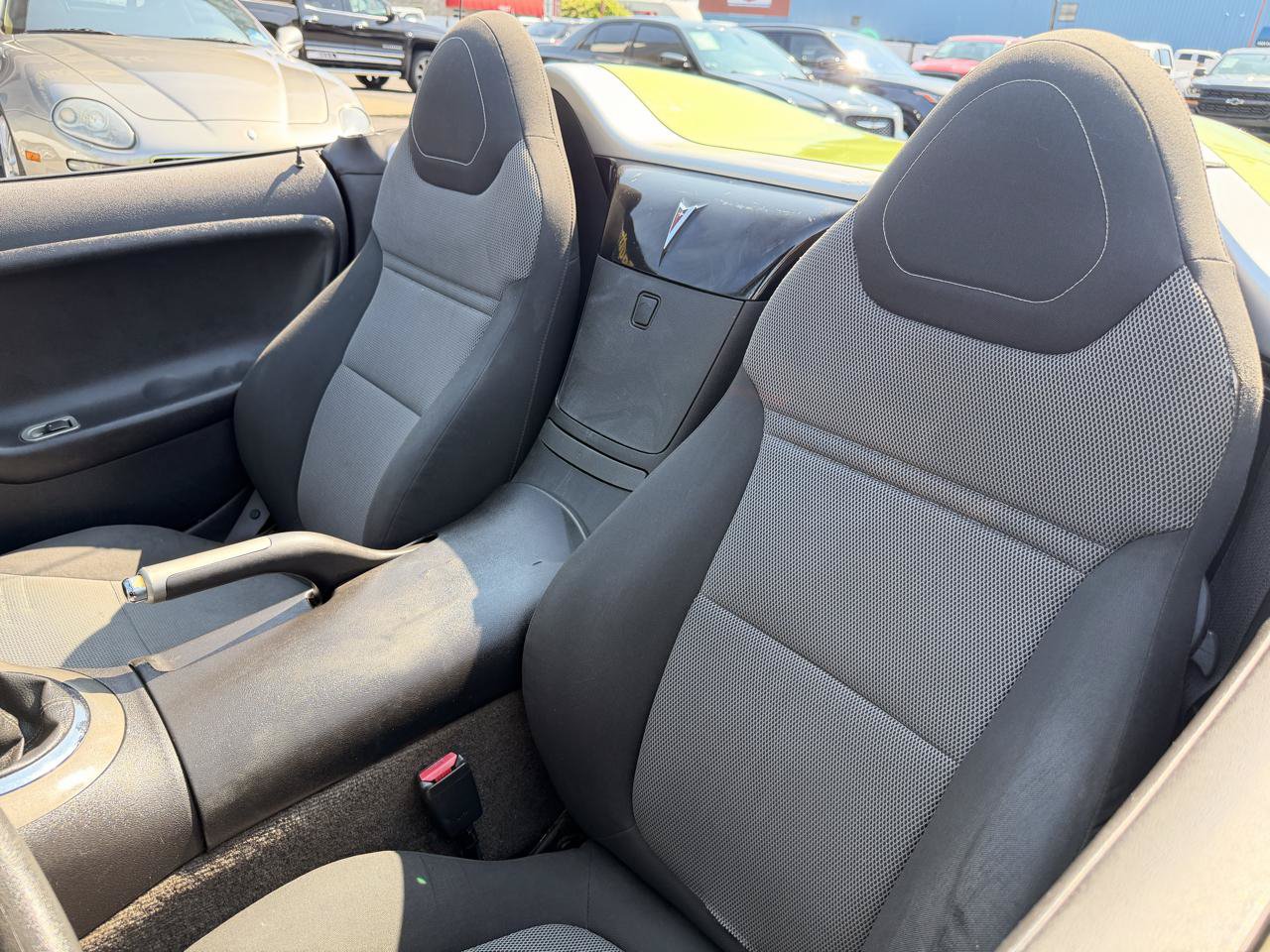 Used 2006 Pontiac Solstice Convertible w/ Power Package RWD image 16