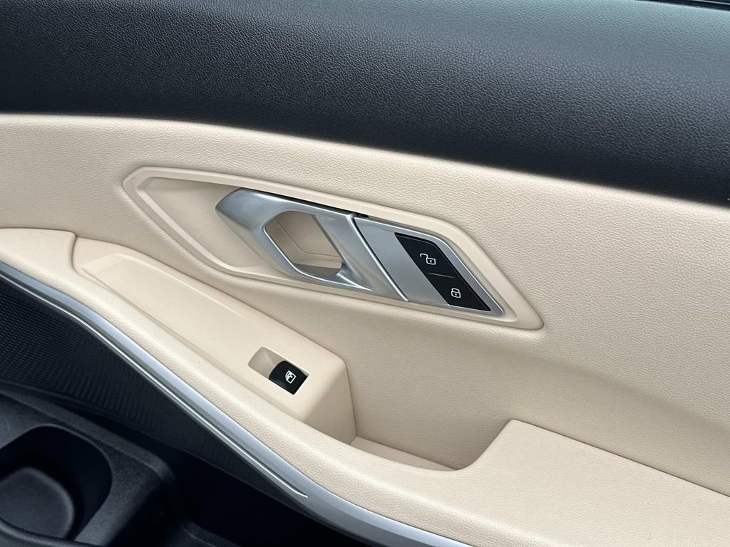 Used 2022 BMW 330i xDrive Sedan w/ Premium Package image 38