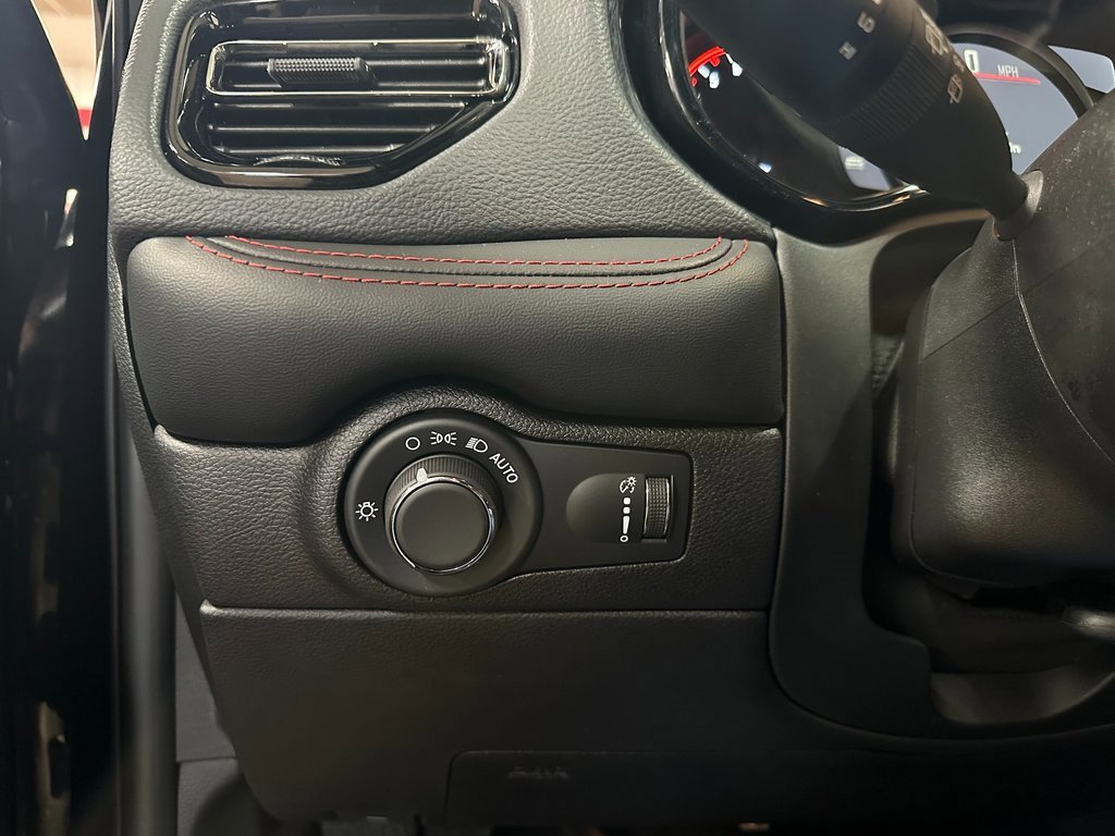 Certified 2025 Dodge Durango GT image 19