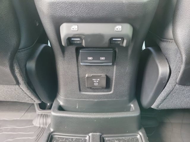Used 2026 Jeep Wrangler Unlimited Sahara w/ Safety Group AWD/4WD image 18