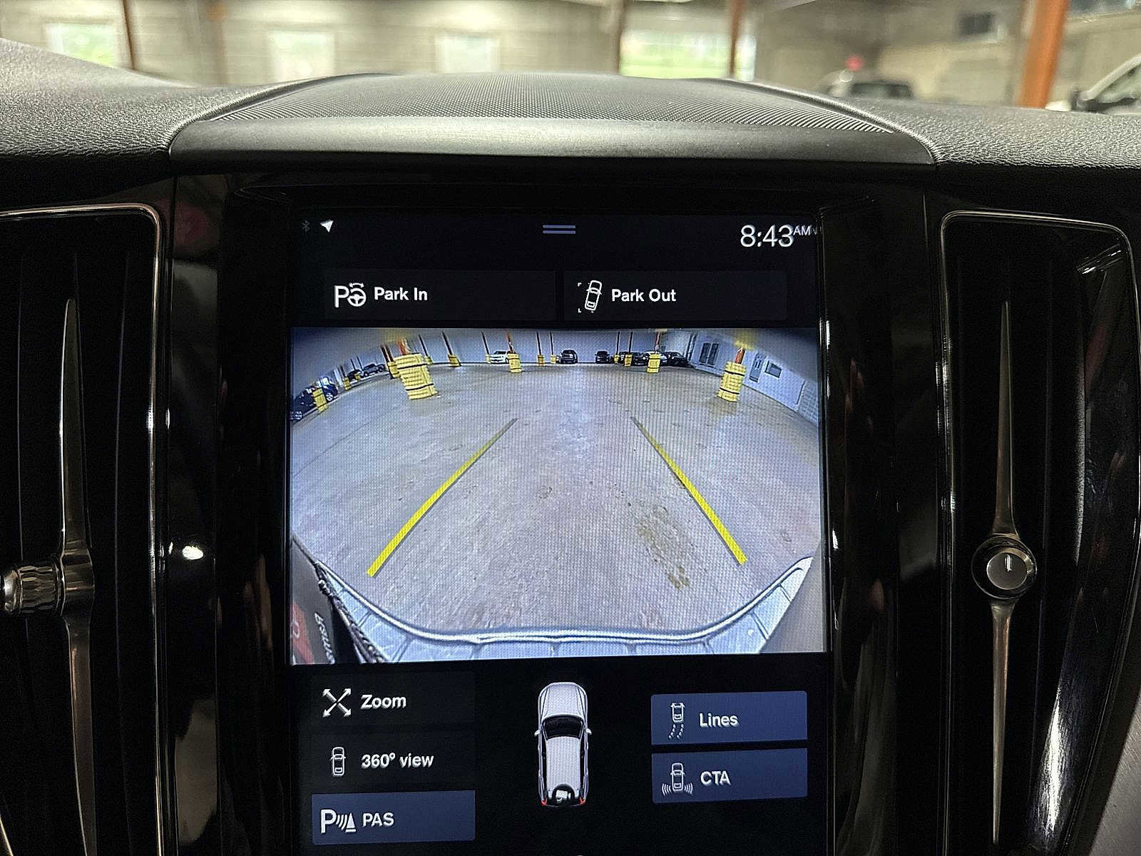 Used 2018 Volvo XC60 T6 Momentum w/ Advanced Package AWD/4WD image 25