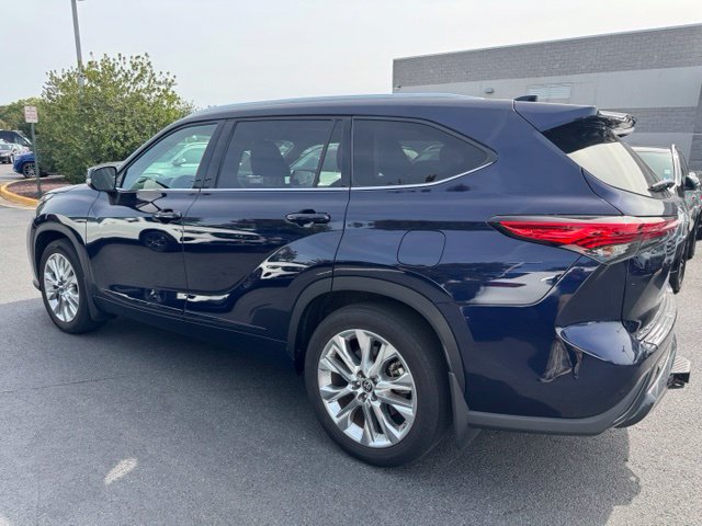 Used 2021 Toyota Highlander Limited AWD/4WD image 24