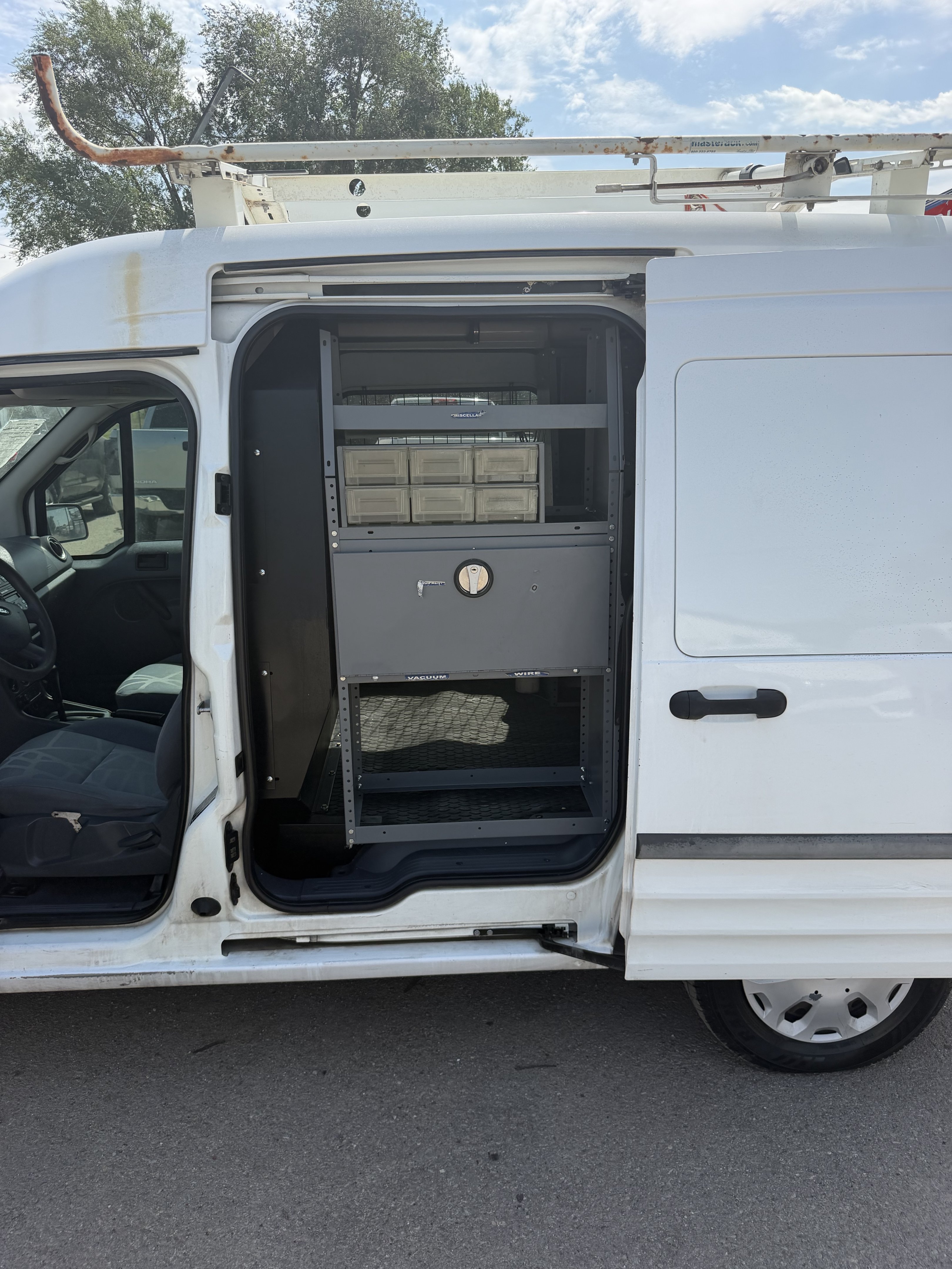 Used 2011 Ford Transit Connect XLT FWD image 18
