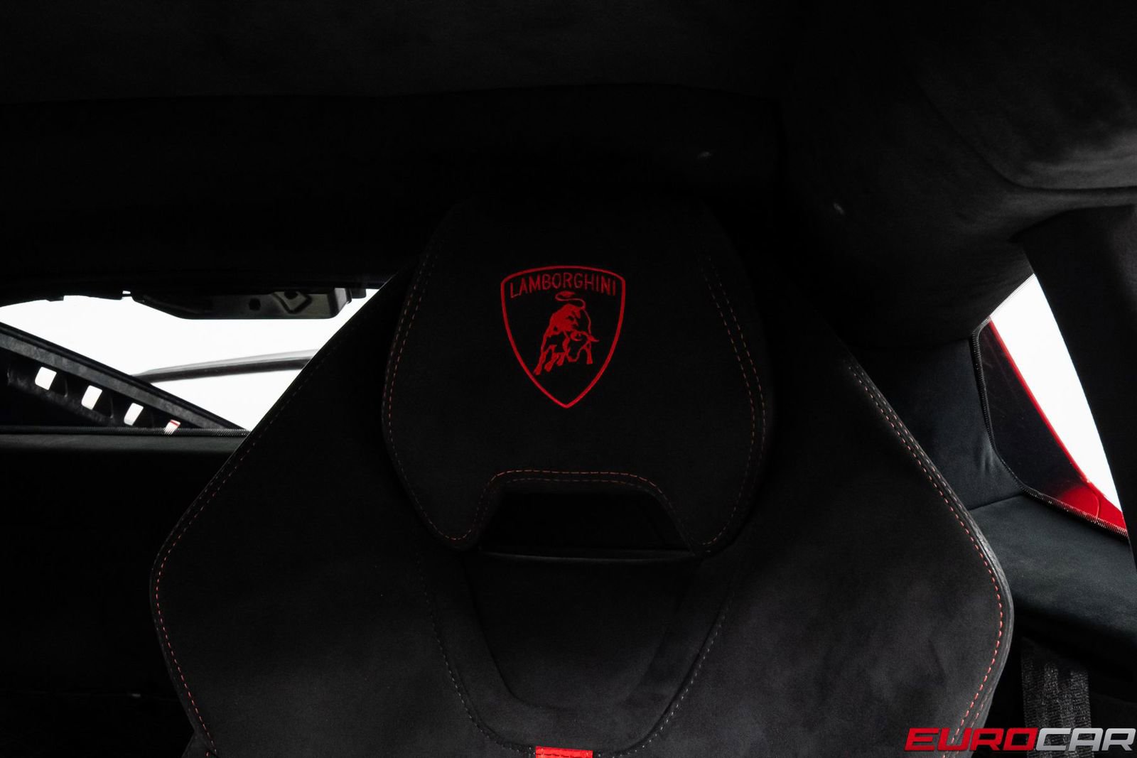 Used 2018 Lamborghini Huracan Performante AWD/4WD image 44