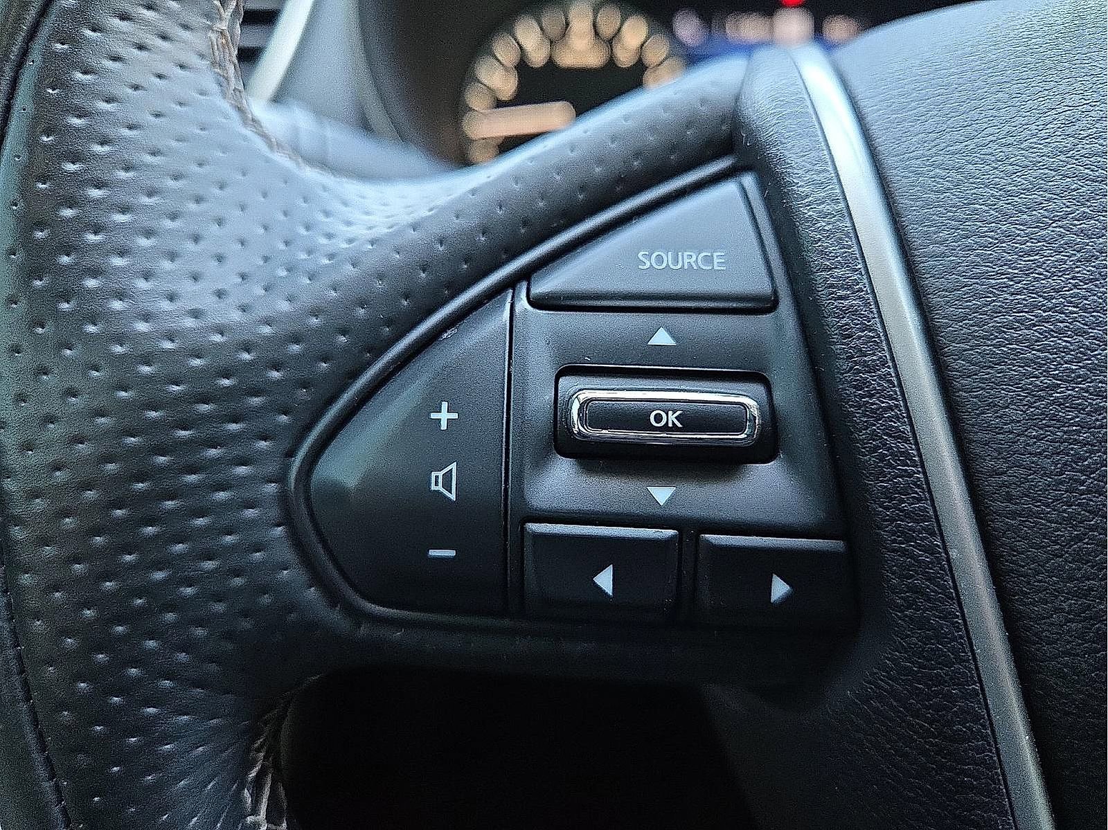 Used 2023 Nissan Maxima Platinum w/ Sport Mat Group FWD image 17