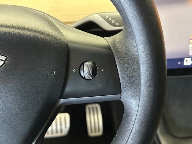 Used 2022 Tesla Model Y Performance AWD/4WD image 22
