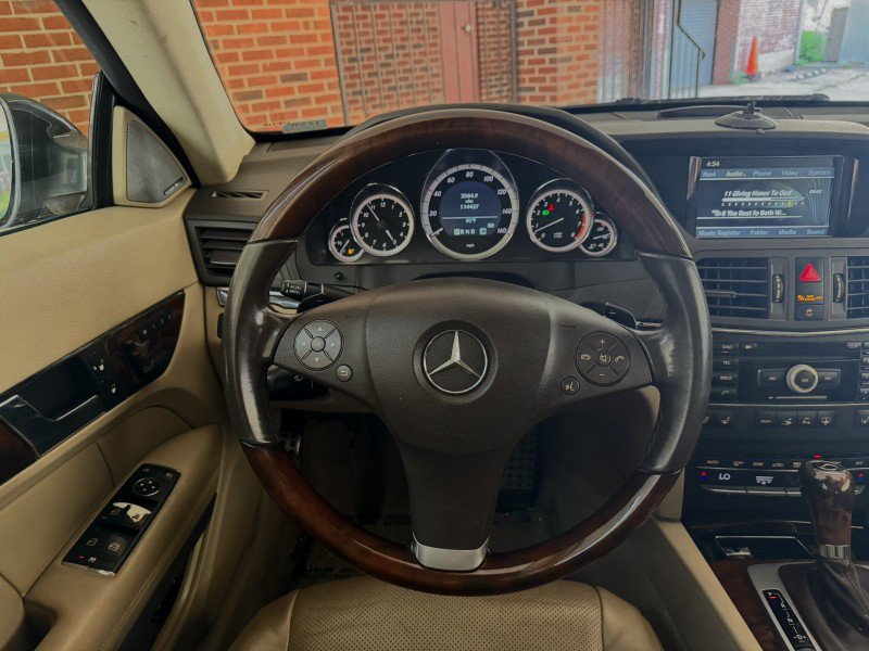 Used 2010 Mercedes-Benz E 550 Coupe image 17