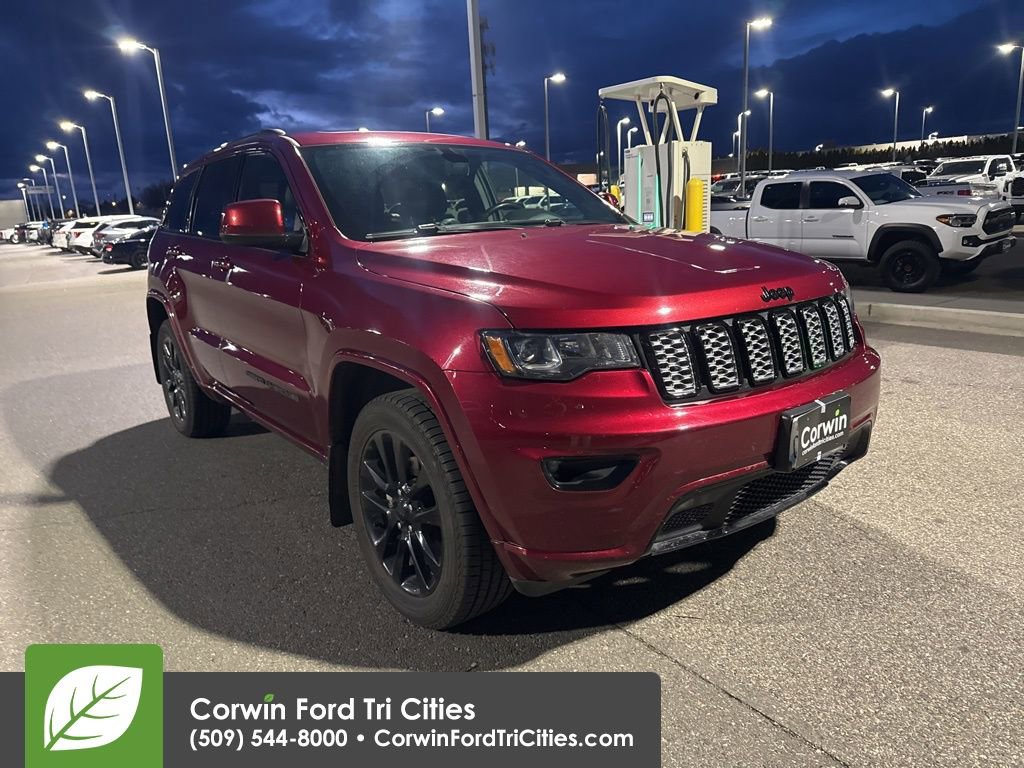 Used 2019 Jeep Grand Cherokee Altitude image 16