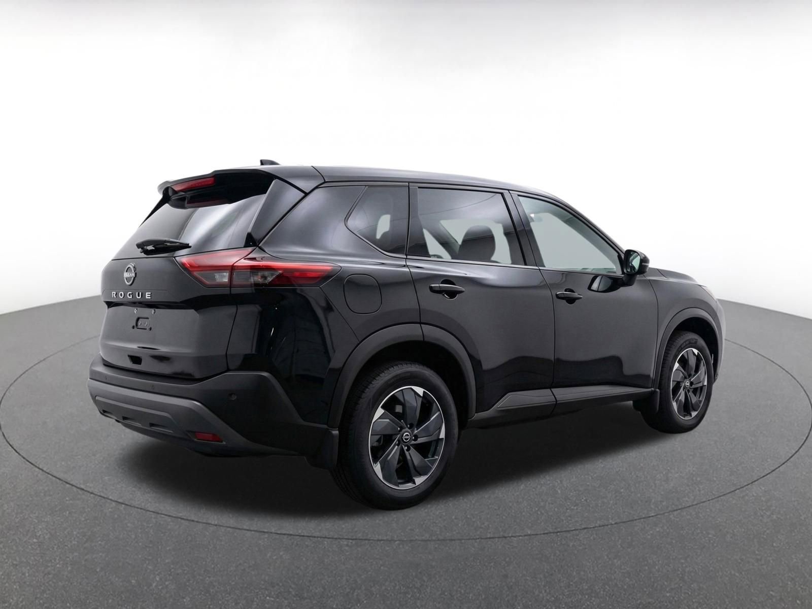 Used 2025 Nissan Rogue SV AWD/4WD image 11