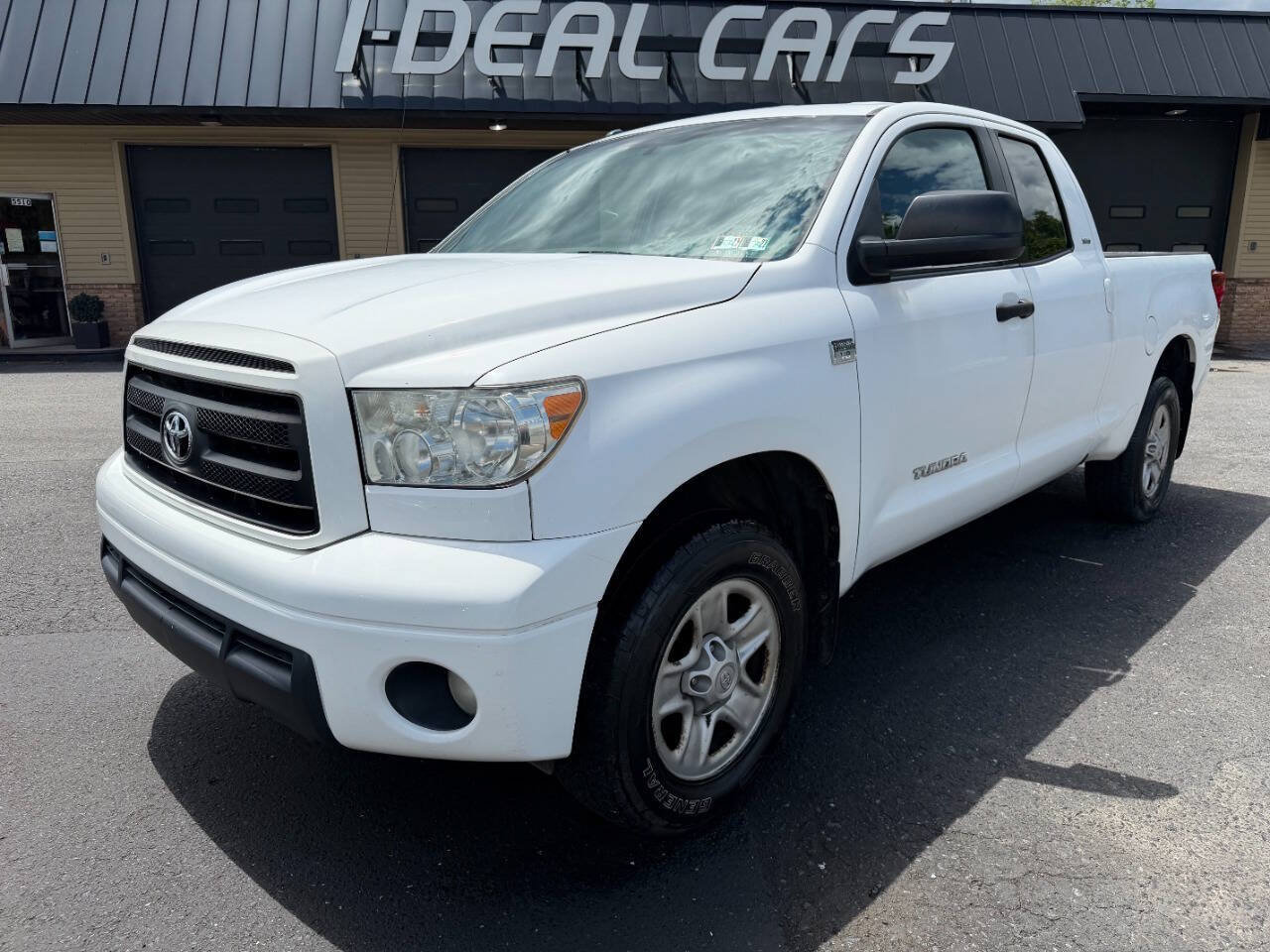 Used 2010 Toyota Tundra 4x4 Double Cab image 1