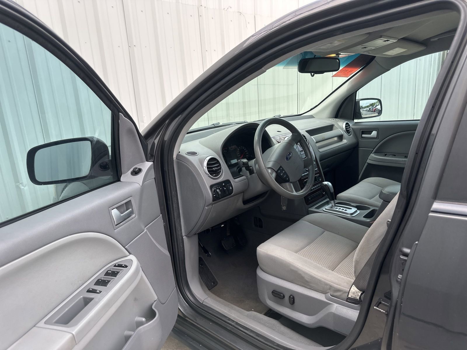 Used 2007 Ford Freestyle SEL image 9