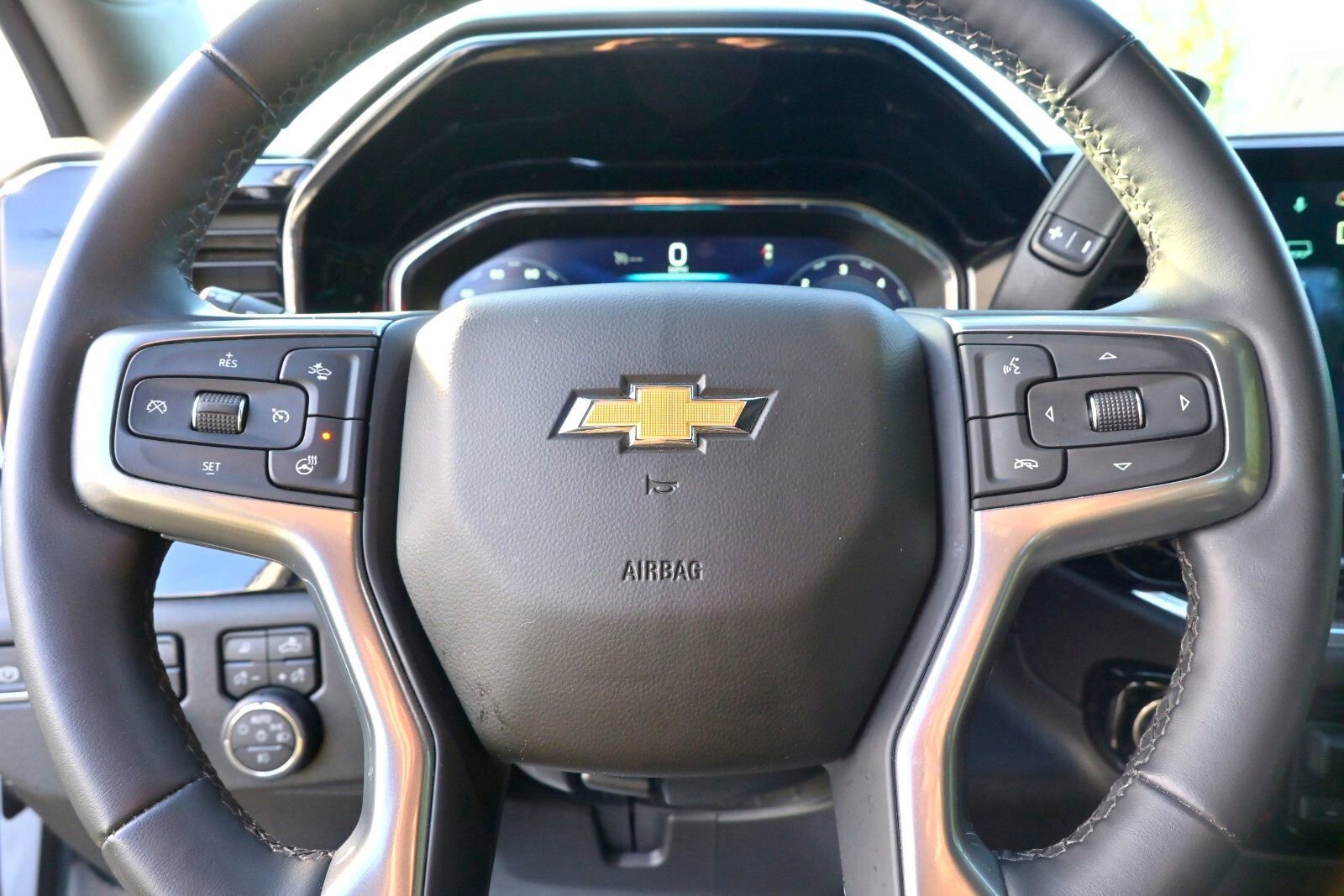 Used 2024 Chevrolet Silverado 2500 LT image 30