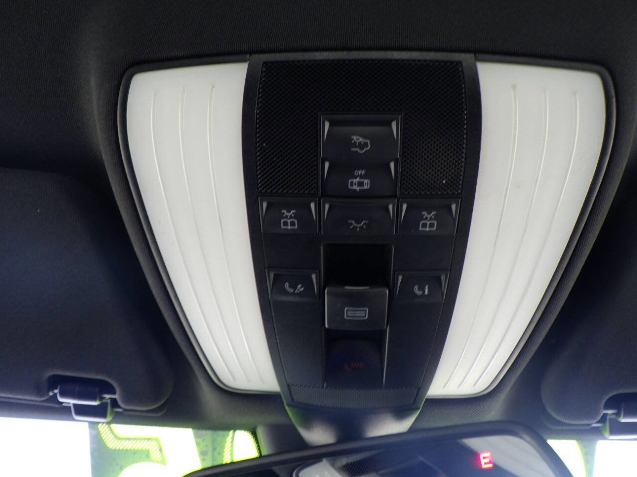 Used 2011 Mercedes-Benz E 350 4MATIC Sedan image 29