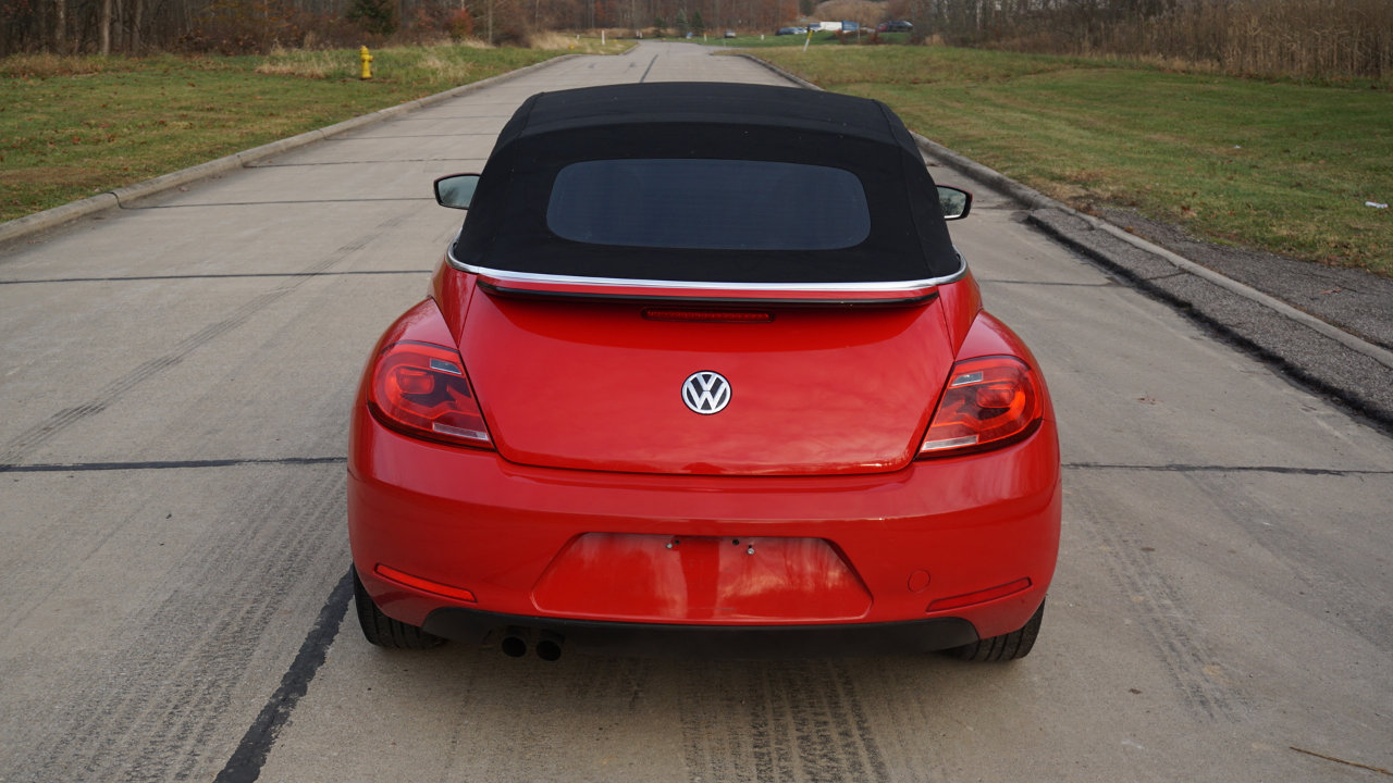 Used 2014 Volkswagen Beetle 2.5 image 31