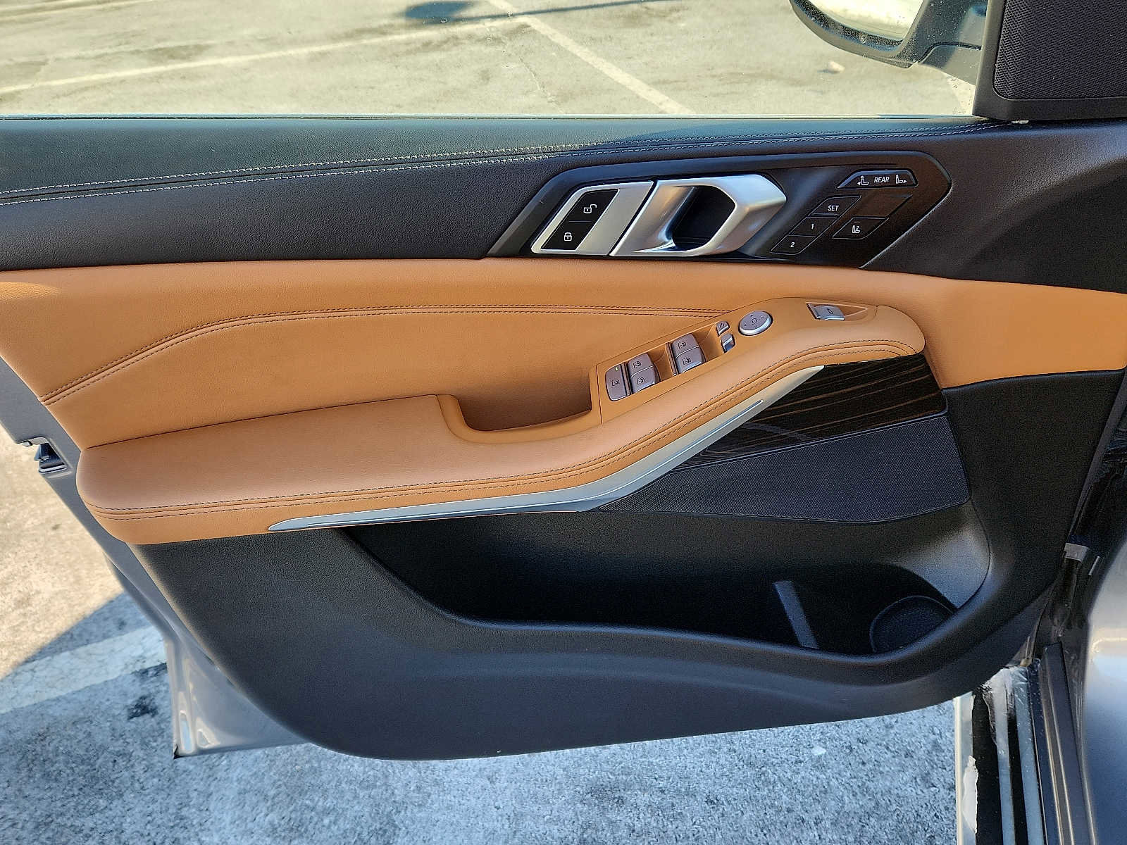 Certified 2023 BMW X7 xDrive40i image 12