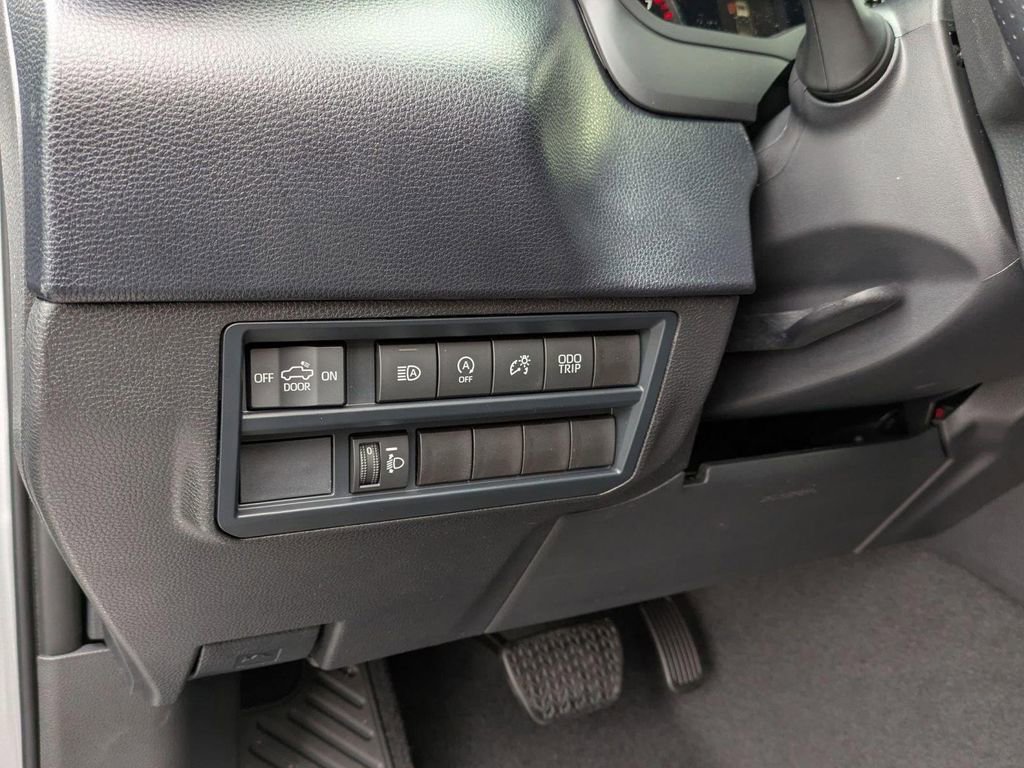 New 2025 Toyota Tundra SR w/ SR Tow Package image 18