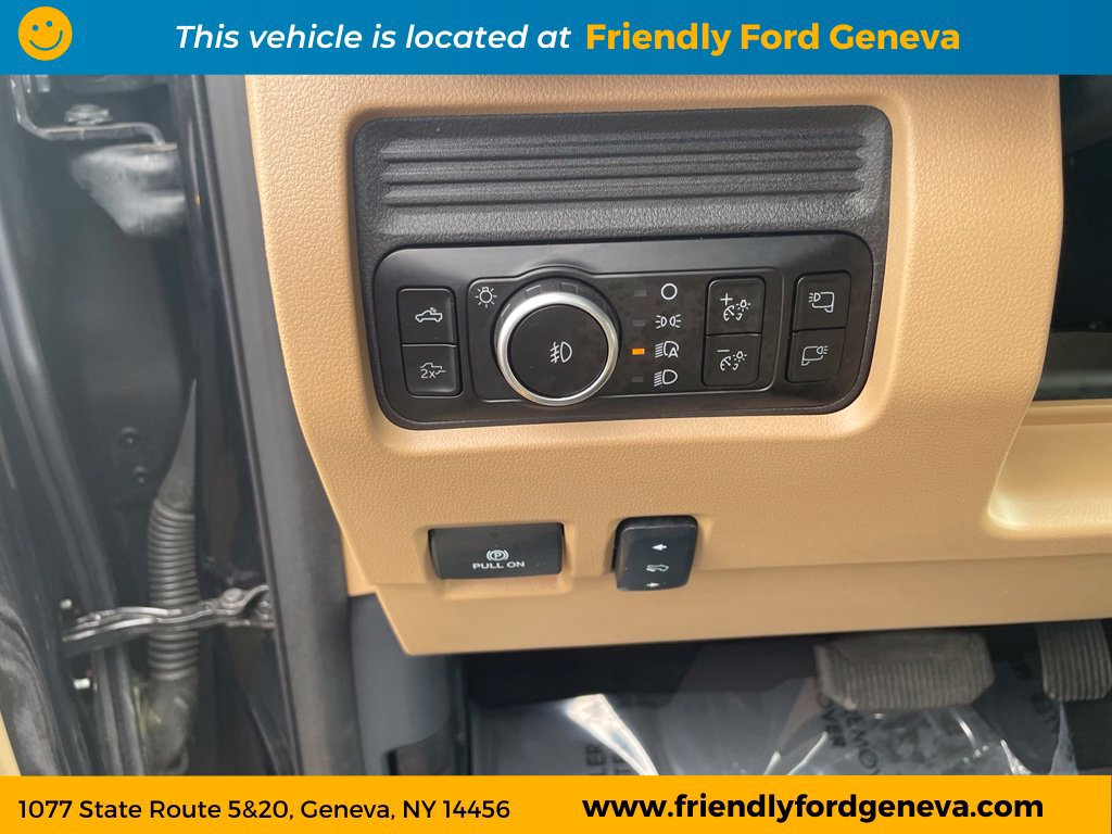 Used 2025 Ford F350 Lariat w/ Lariat Ultimate Package AWD/4WD image 12