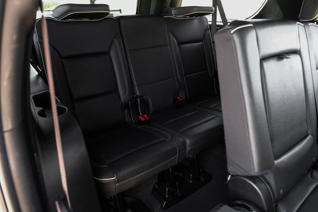 Used 2024 Chevrolet Suburban Premier image 42