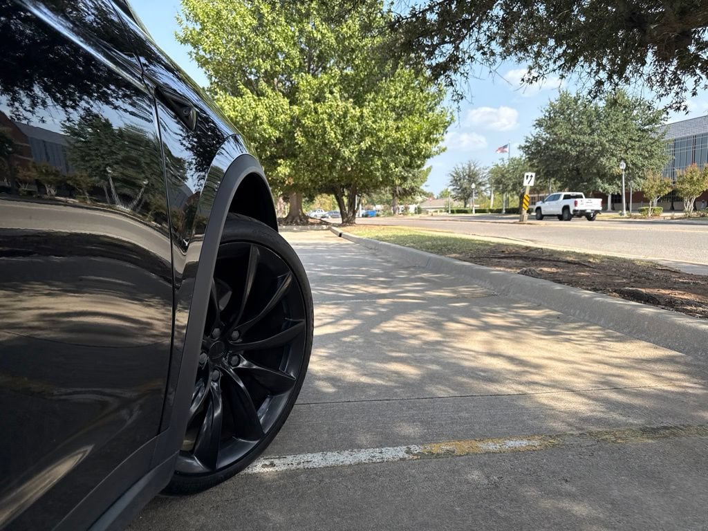 Used 2018 Tesla Model X 75D AWD/4WD image 23