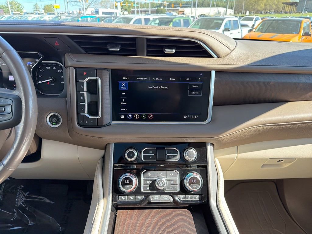 Used 2021 GMC Yukon Denali w/ Denali Premium Package image 30