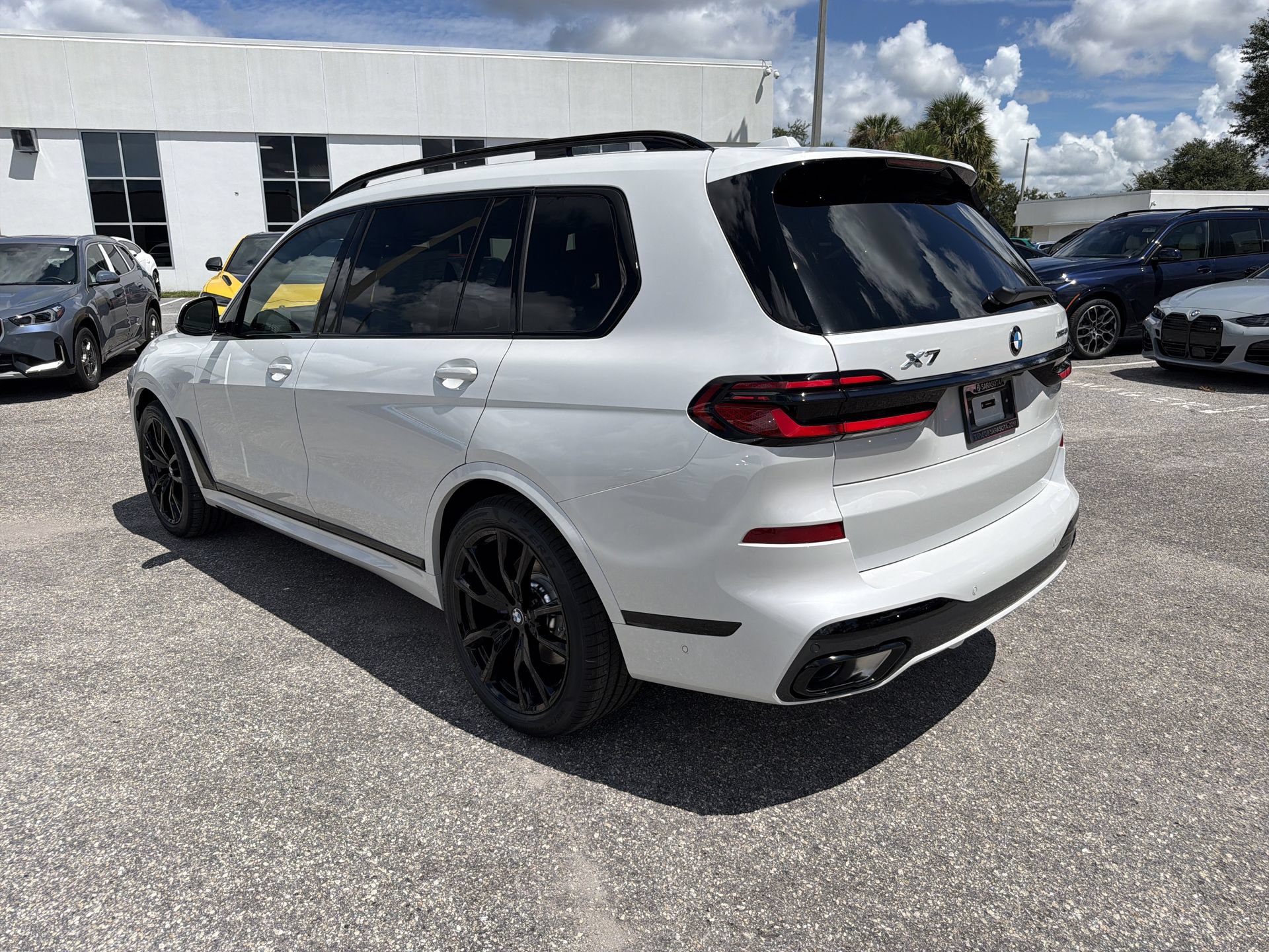 New 2027 BMW X7 xDrive40i w/ Executive Package AWD/4WD image 6