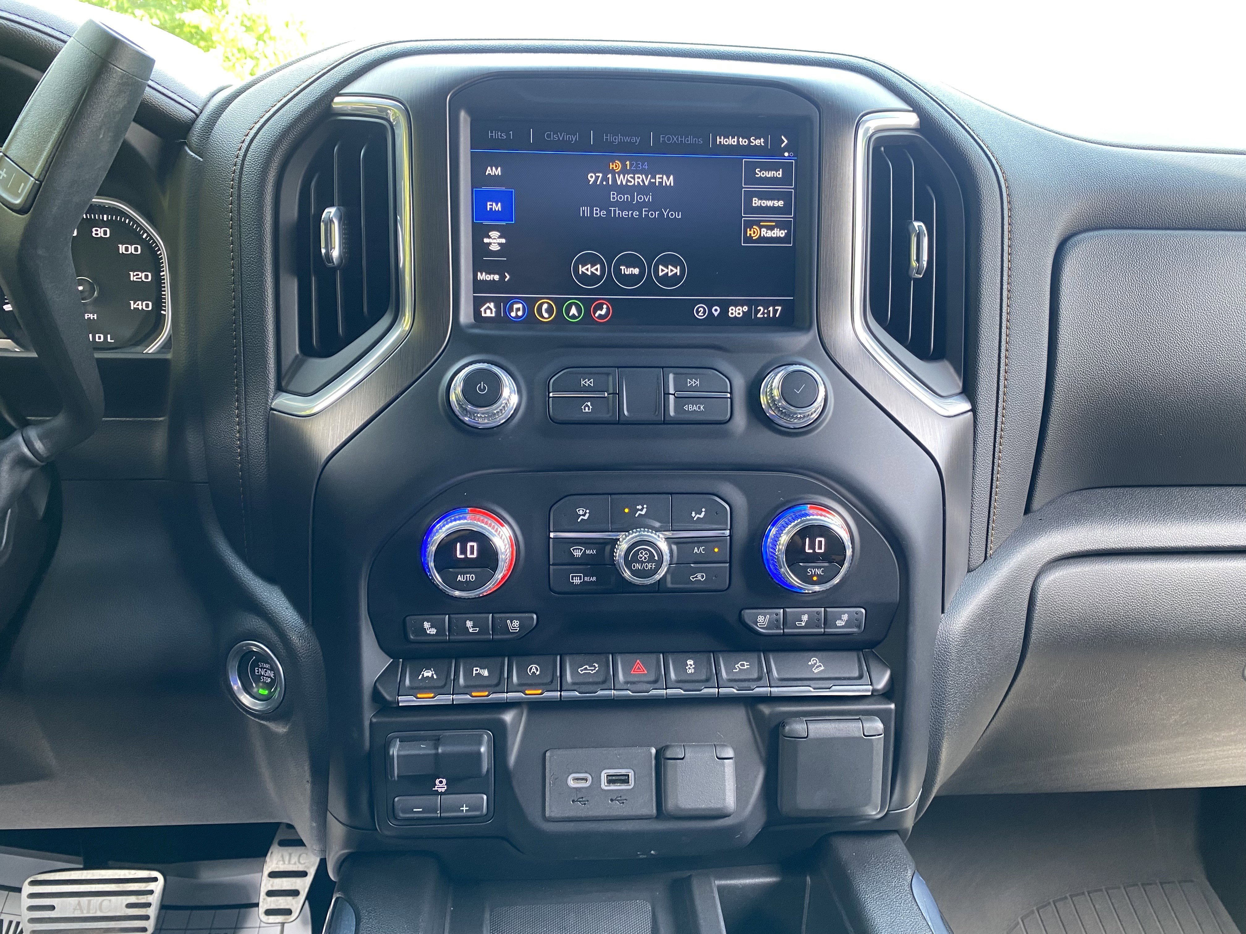 Used 2021 GMC Sierra 1500 AT4 w/ Technology Package image 27
