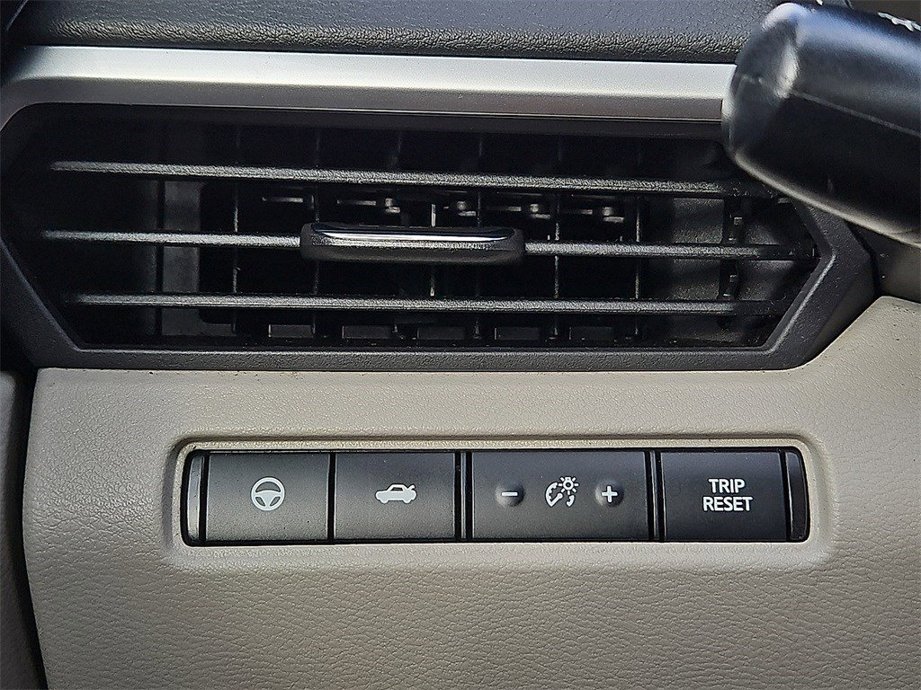 Used 2022 Nissan Altima 2.5 SV w/ SV Premium Package image 23