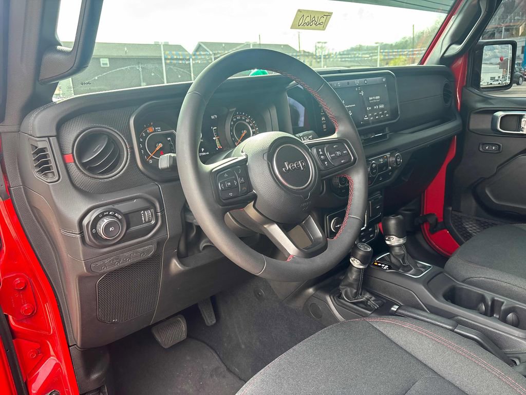 Used 2024 Jeep Wrangler Unlimited Rubicon image 48