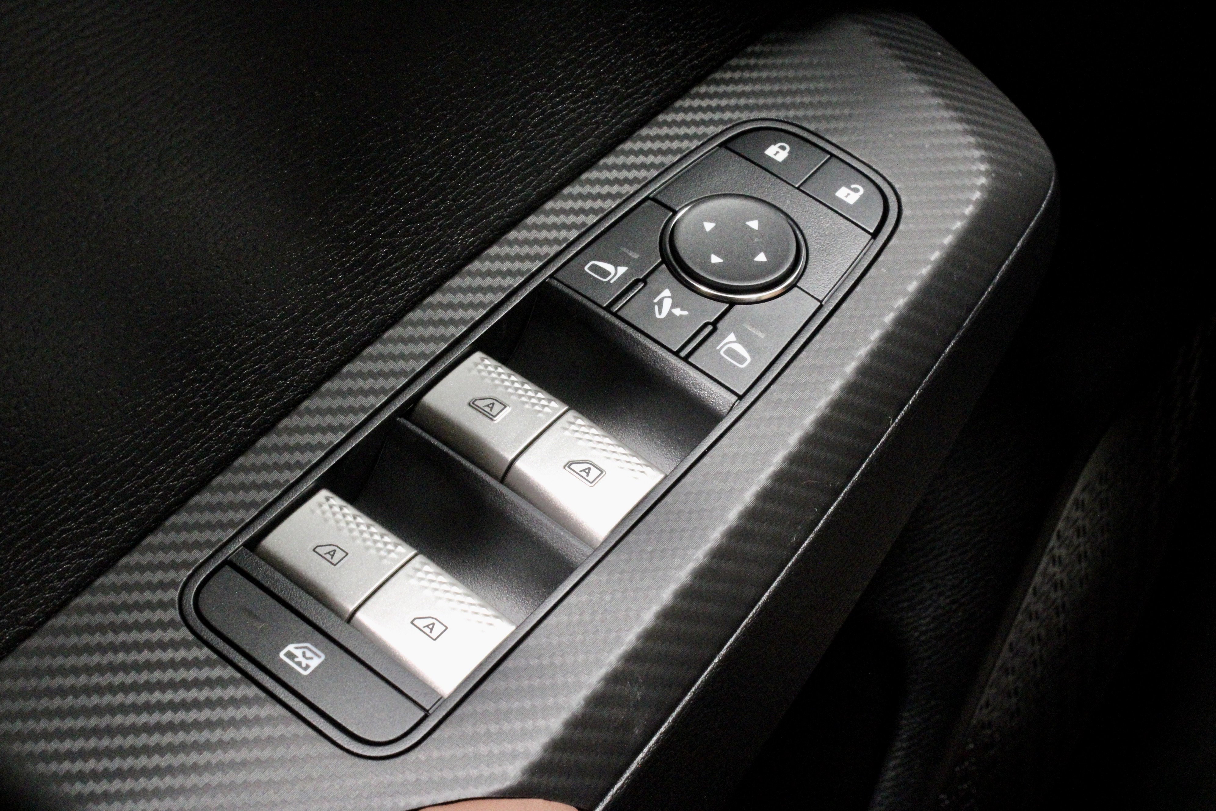 New 2025 Mitsubishi Outlander SEL image 19