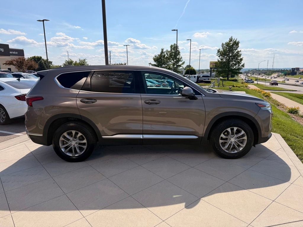 Used 2019 Hyundai Santa Fe SEL AWD/4WD image 6