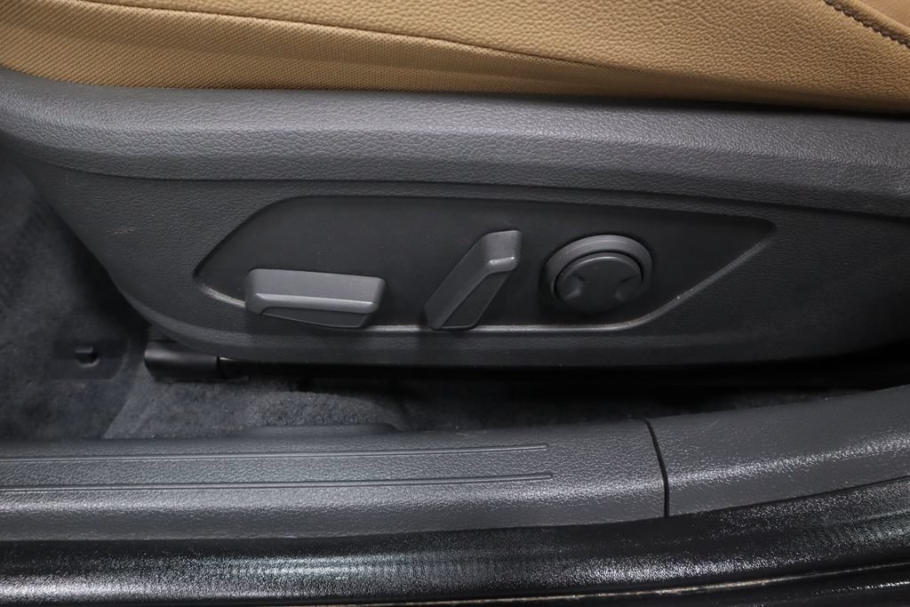 Used 2023 Hyundai Sonata Limited w/ Preferred Accessory Package FWD image 26