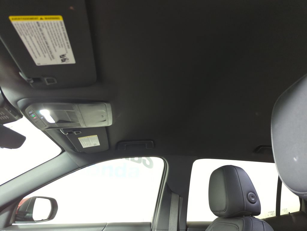 Used 2025 Chevrolet Equinox LT w/ Convenience Package II FWD image 16