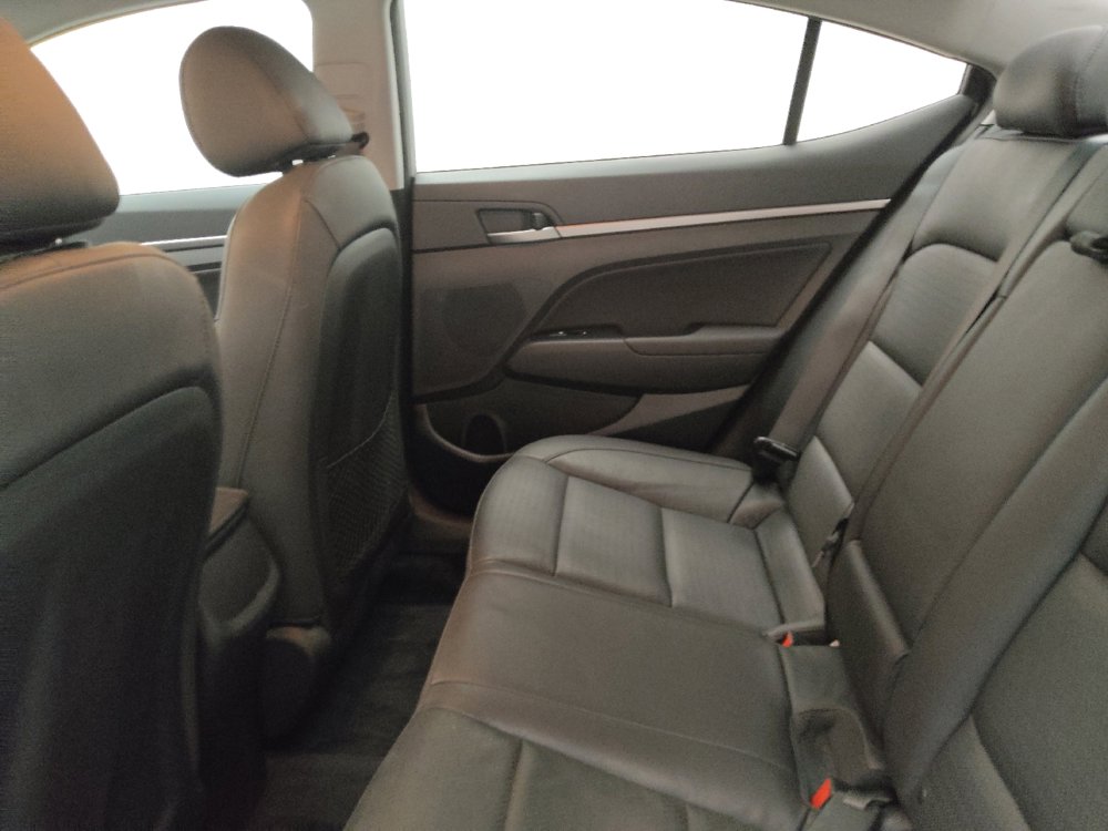 Used 2017 Hyundai Elantra Limited w/ Limited Tech Package 04 image 18